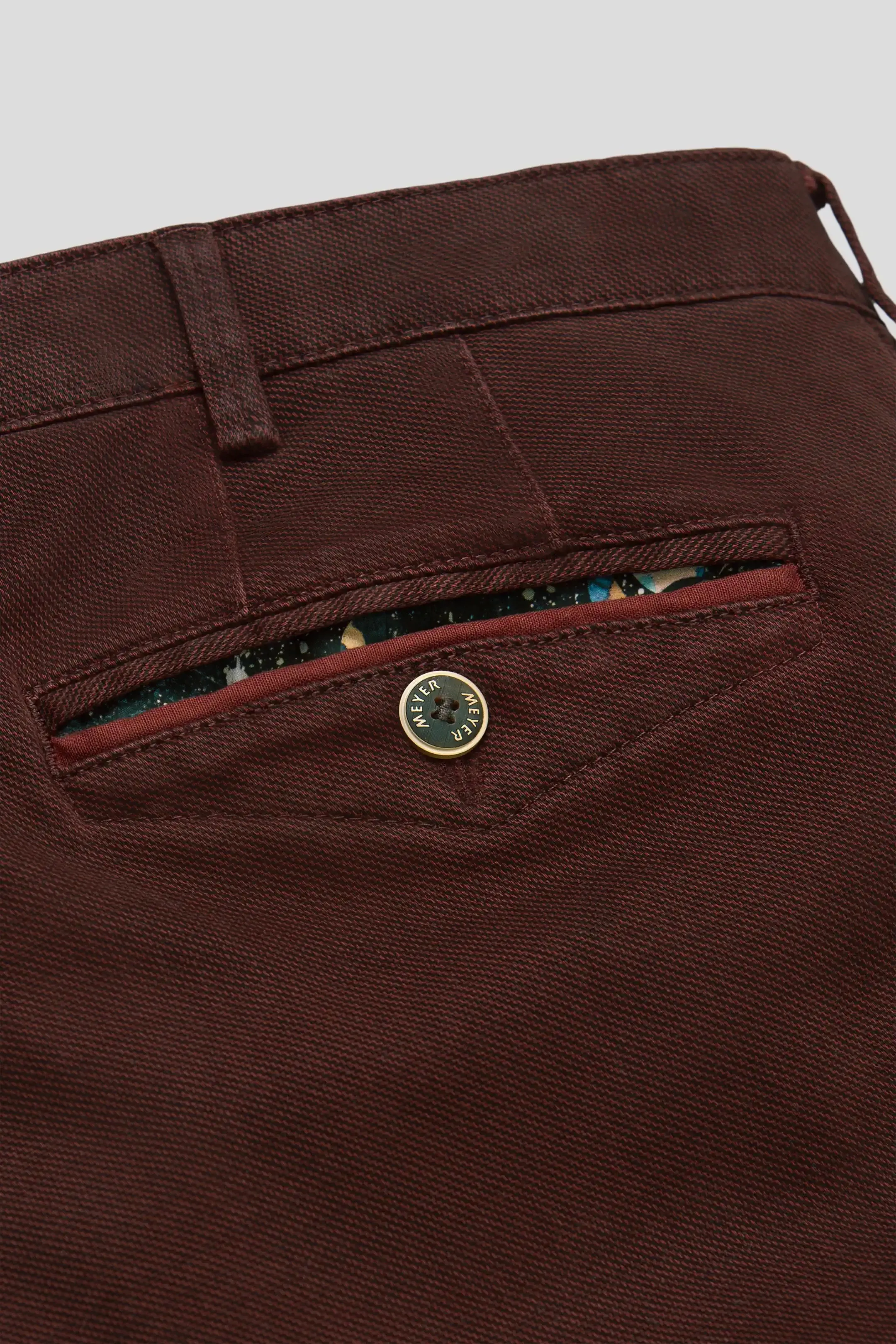 30% OFF - MEYER Chicago Trousers - 5613 Fine Micro Cotton Chinos - Bordeaux