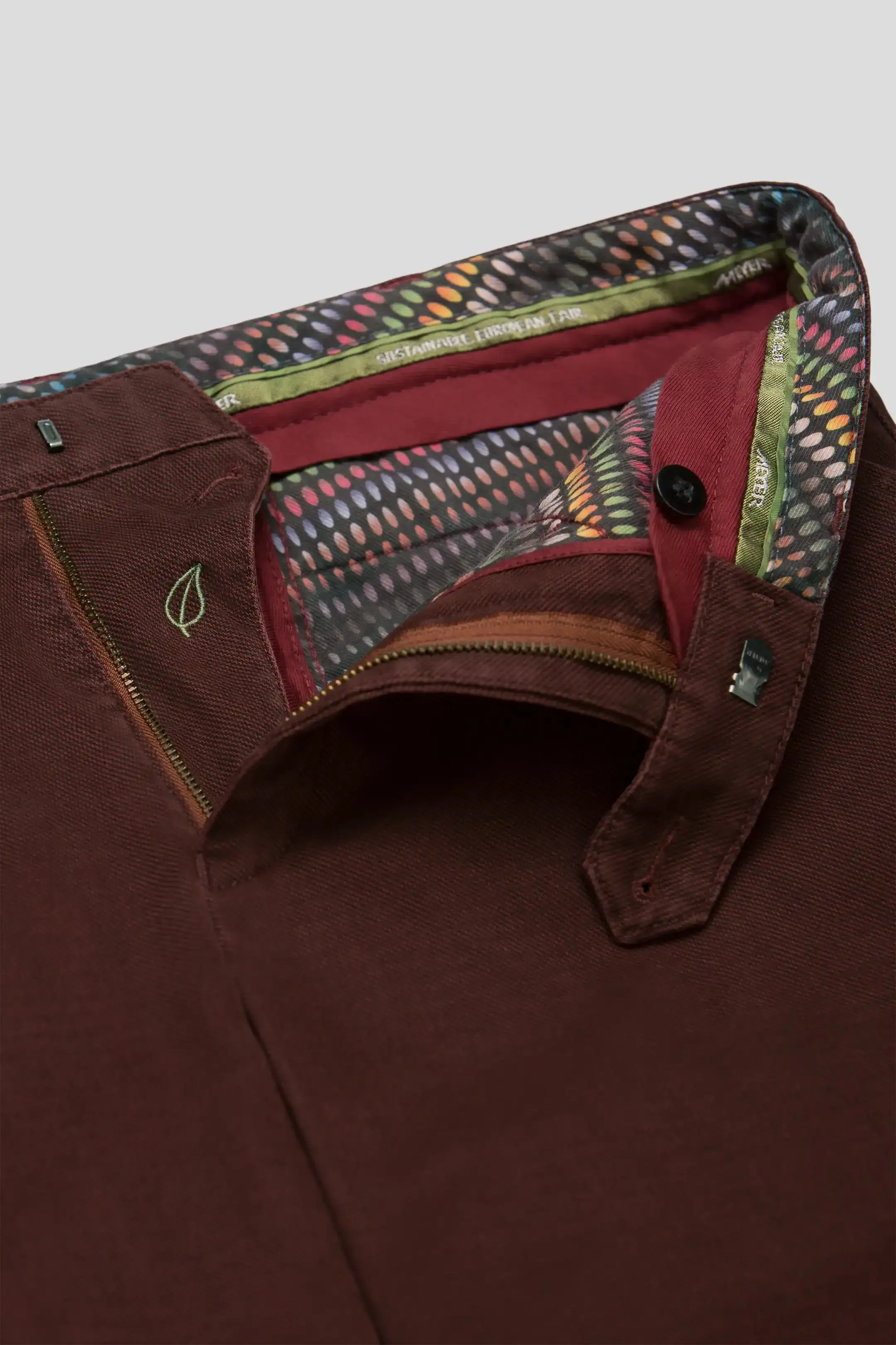 30% OFF - MEYER Chicago Trousers - 5613 Fine Micro Cotton Chinos - Bordeaux