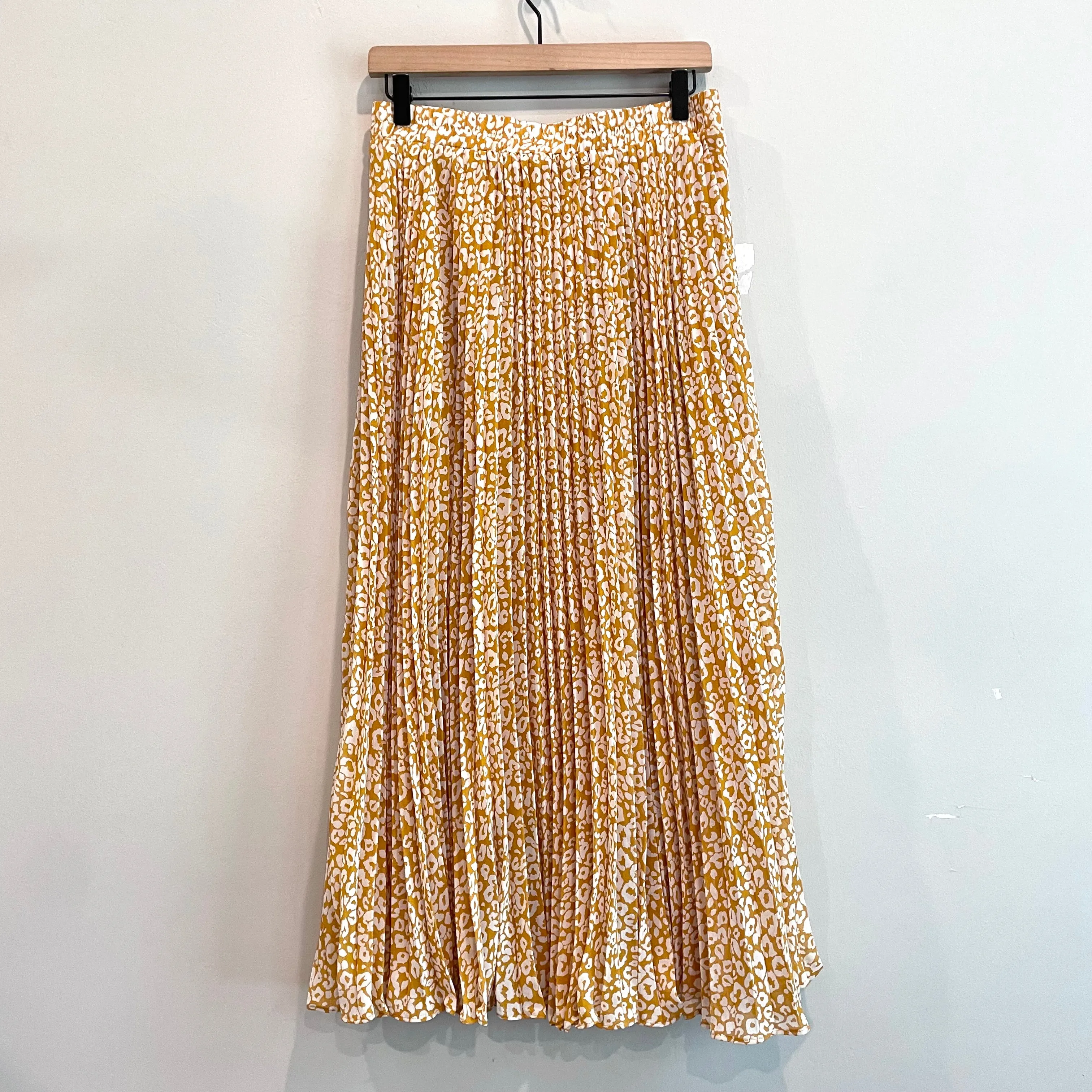 Leopard Print Pleated Midi Skirt