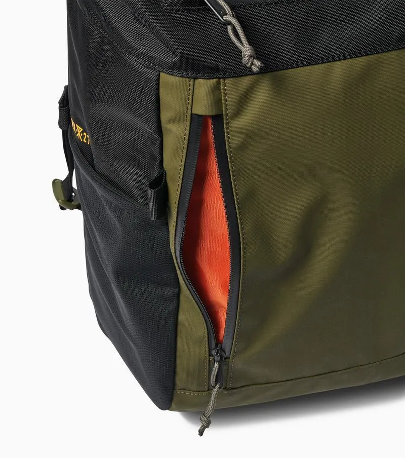 ROARK PASSENGER 27L BACKPACK BLACK/MILITARY