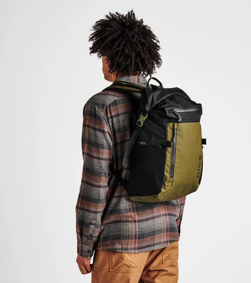 ROARK PASSENGER 27L BACKPACK BLACK/MILITARY