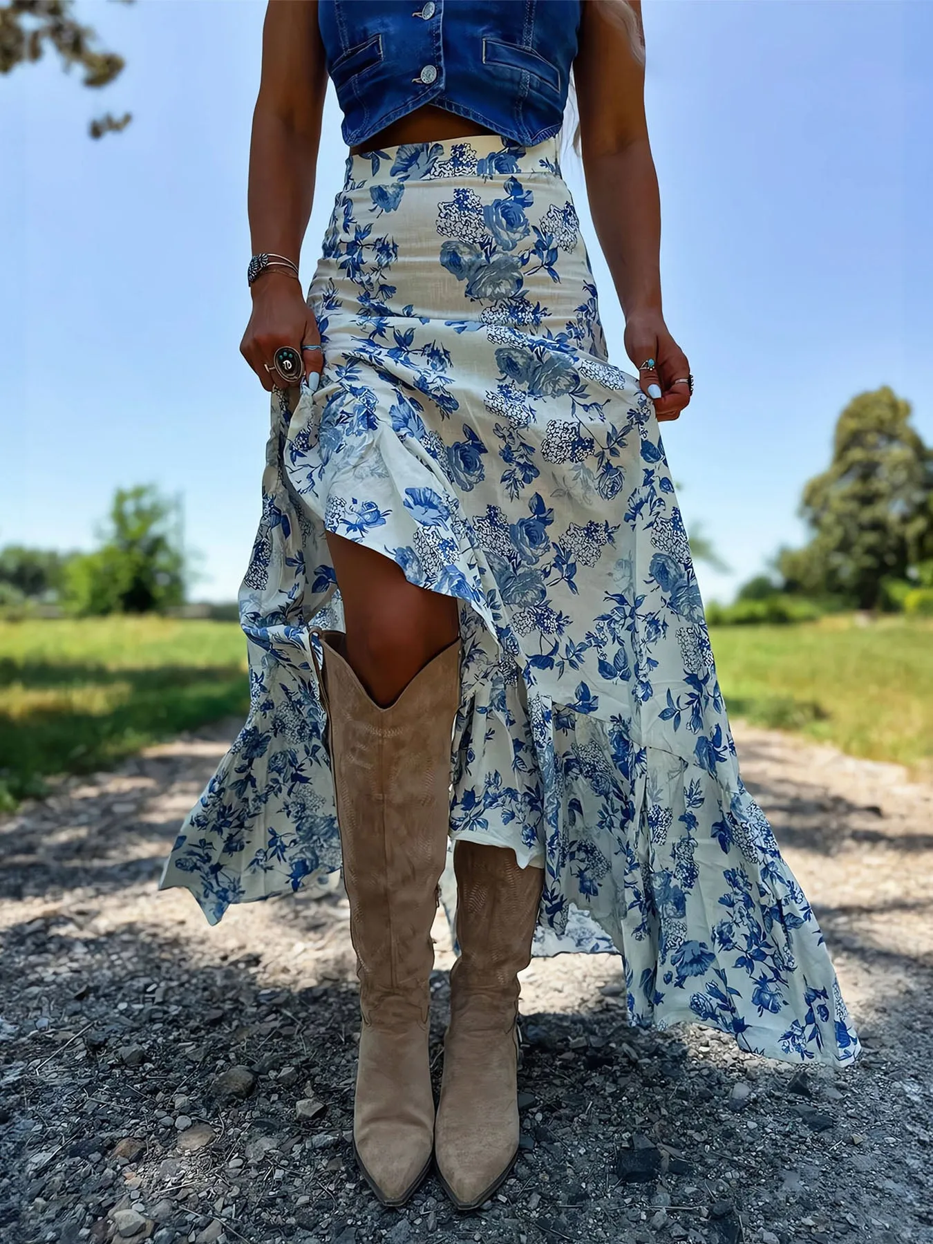 Slit Pleated Skirt