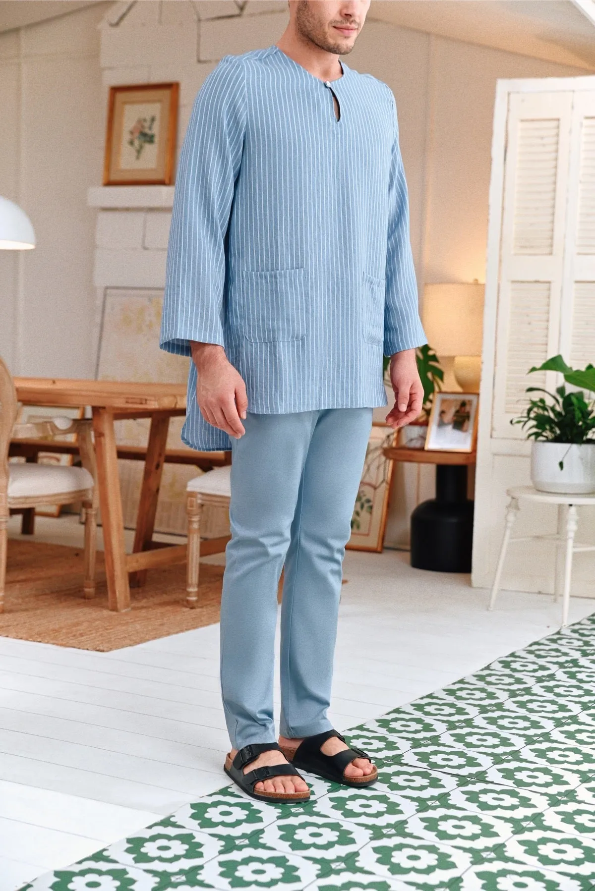 The Perfect Men Slim Fit Pants - Light Pigeon Blue