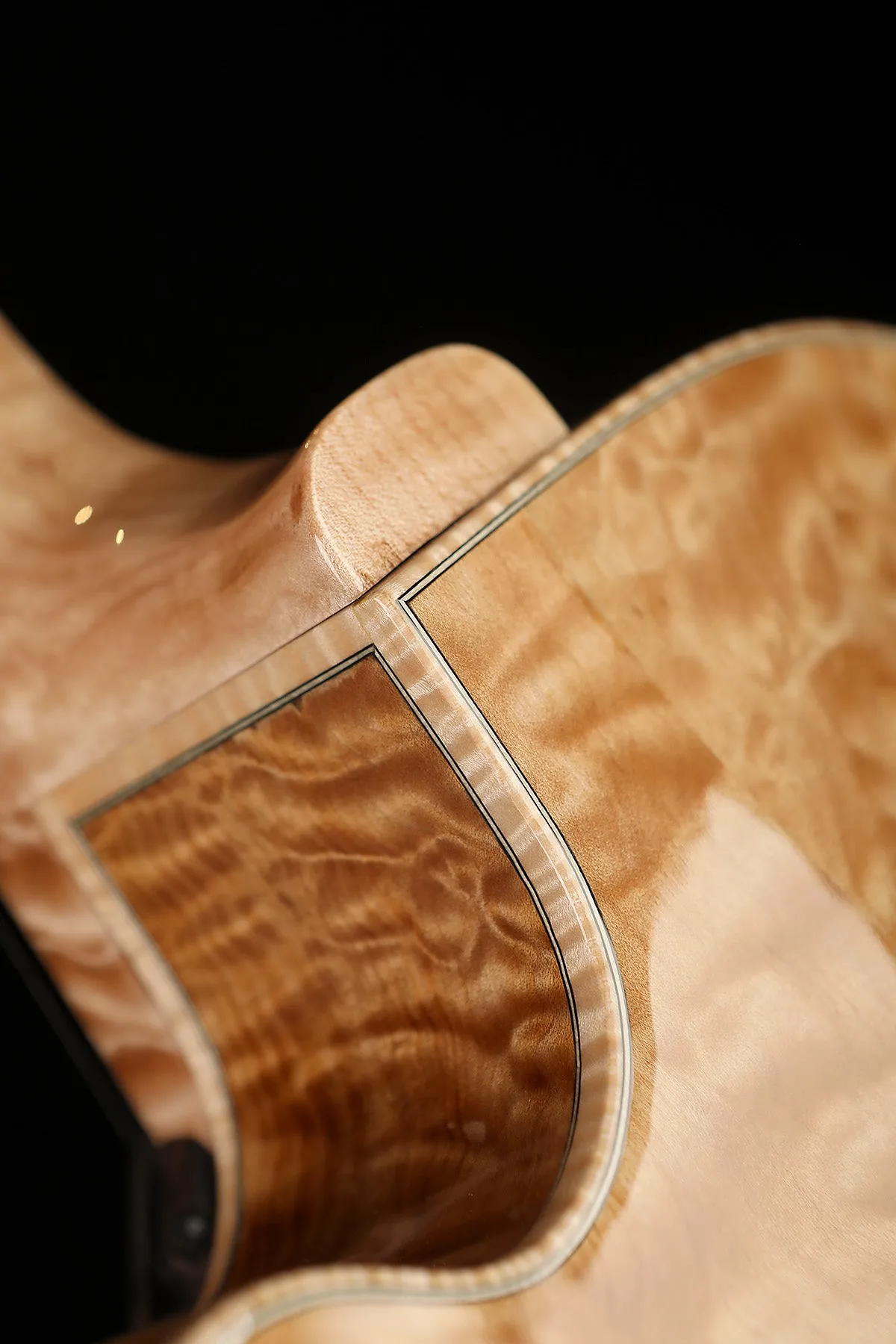 Woodtone Barry Kerr Engelmann Spruce / Quilted Maple 17" Archtop Electric Guitar
